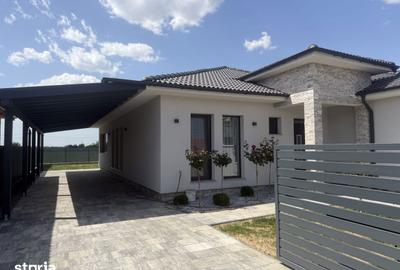 Casă cu 5 camere cu Teren 600 Mp în Bercu Roșu