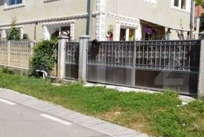 Casă cu 4 camere cu Teren 3100 Mp în Central - 12