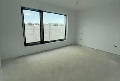 Casă cu 4 camere decomandat cu Teren 440 Mp în Central - 12