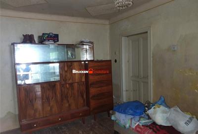 Casa cu teren aferent - 13