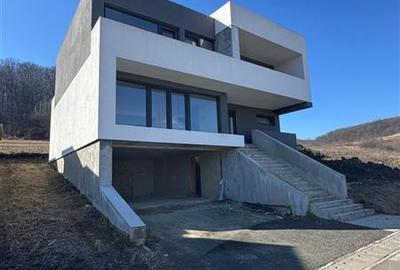 Casă individuală cu 4 camere cu Canalizare în Chinteni - 3