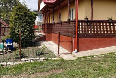 Casă cu 4 camere cu Teren 3000 Mp în Popești - 1