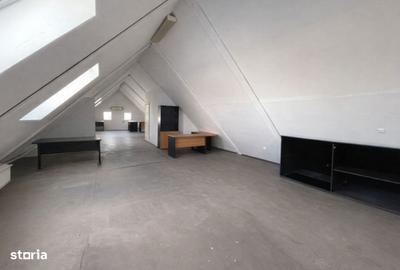 Spațiu comercial, de 100 mp, în Central - 1