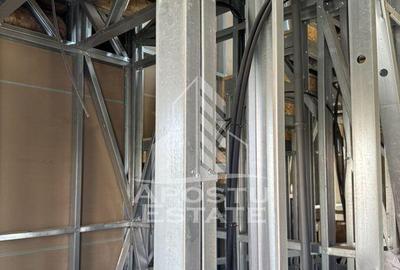 Casă cu 4 camere cu Teren 265 Mp în Moșnița Nouă