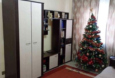 Apartament cu 3 camere semidecomandat în Central - 2