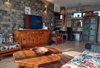 Apartament cu 2 camere semidecomandat, mobilat în Eroii Revoluției