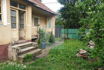Casa batraneasca de vanzare in Tarlungeni - 1