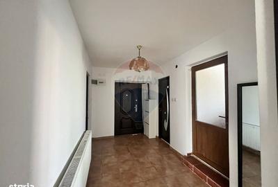 Casă cu 3 camere în Geamăna - 12