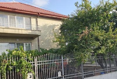 Casă cu 4 camere cu Teren 230 Mp în Sud - 2