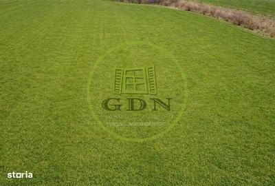 Teren de 9000 mp, în Stupini - 2