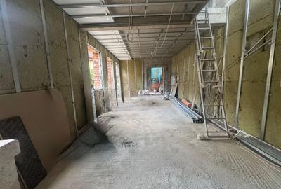 Casă cu 5 camere cu Canalizare în Dorobanți - 1