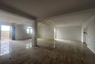 Casă individuală cu 4 camere în Giarmata