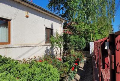 Casă cu 4 camere cu Teren 540 Mp în Central - 1