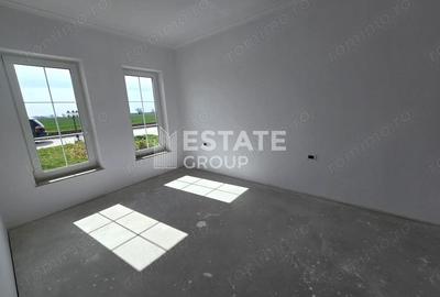 Casă cu 4 camere cu Canalizare în Aradului - 9