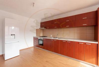 Casă cu 7 camere cu Teren 4563 Mp în Central - 8