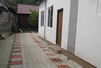 Casă cu 4 camere în Petrindu - 3