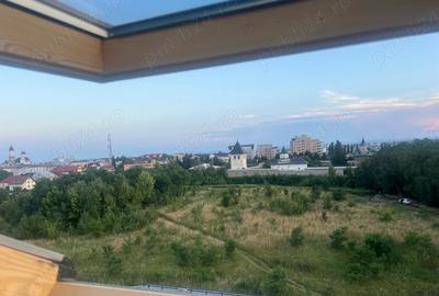 Apartament cu 3 camere în Central - 2