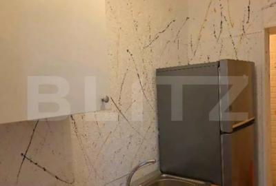 Apartament cu 2 camere semidecomandat, mobilat în Micro 4 - 4