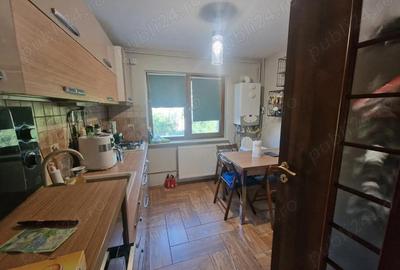 Apartament cu 4 camere decomandat în Central - 9