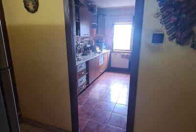 Apartament 4 camere Zona Primarie - Romarta - etaj 4/4 - 87 mp - 11