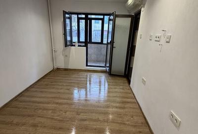 Garsonieră decomandată în Central - 8