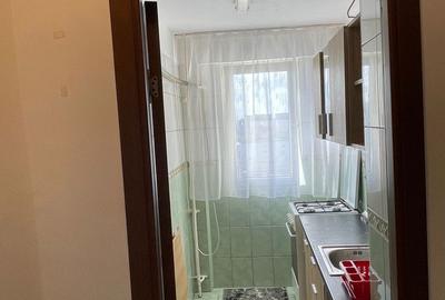 Apartament cu 2 camere decomandat în Teiul Doamnei - 1