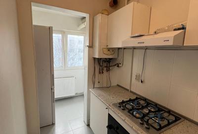 Garsonieră decomandată în Tractorul - 2