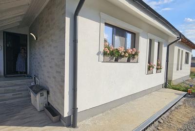 Casă cu 4 camere cu Teren 350 Mp în Podgoria - 2