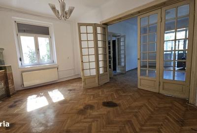 Casă cu 4 camere cu Teren 327 Mp în Capitale - 7