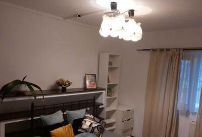 Garsonieră decomandată în Vitan