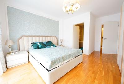 Apartament cu 3 camere decomandat, mobilat în Central