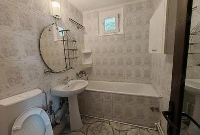 Apartament cu 3 camere semidecomandat în Sud - 1