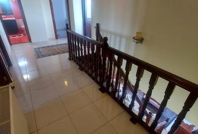 Apartament cu 5 camere decomandat, mobilat în Fundeni - 26
