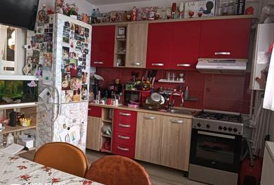 Apartament cu 2 camere decomandat în Florești