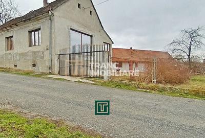 Casă cu 4 camere cu Canalizare în Zăbrani