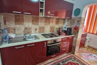 Apartament cu 2 camere, 52 mp, etaj intermediar, zona Burdujeni - 3