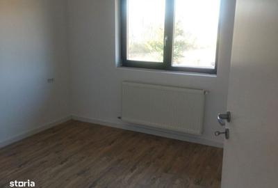 Casă cu 4 camere în Valea Adâncă - 9