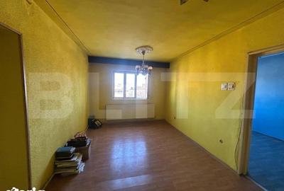 Apartament cu 4 camere semidecomandat în Micro 5 - 9