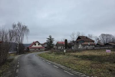 Teren de 360 mp, în Fârdea