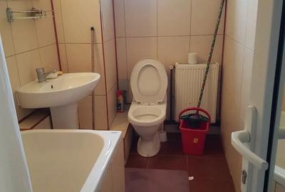 Inchiriez apartament 2 camere decomandat - 1