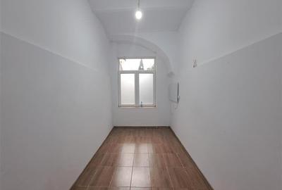 Spatiu pentru birouri, 25 mp utili, situat in zona Ultracentrala! Spatiu pentru birouri, 25 mp utili, situat in zona Ultracentrala! - 1