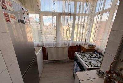 Apartament cu 3 camere decomandat în Craiovei - 6