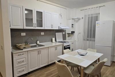 Apartament cu 3 camere semidecomandat în Central - 2