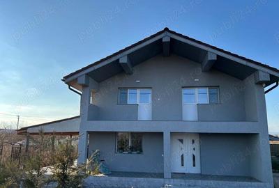 Casa spatioasa, mobilata,utilata,perfect pentru familie- Simian - 2