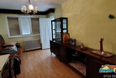Apartament cu 2 camere decomandat în Micro 13 - 2