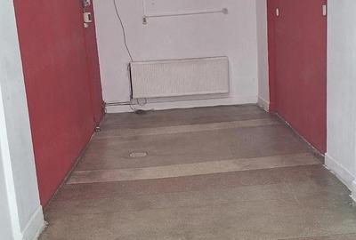 Spațiu comercial, de 25 mp, în Central - 1