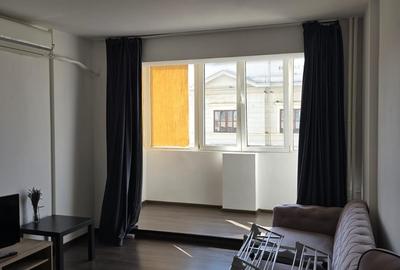 Apartament cu 2 camere semidecomandat în Tineretului