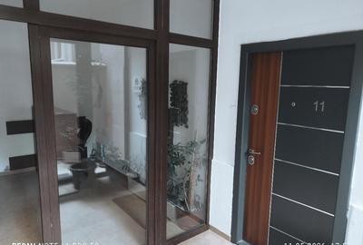 Apartament cu 3 camere decomandat în Aviatorilor - 2