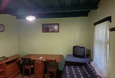 Casă cu 2 camere în Florești - 1