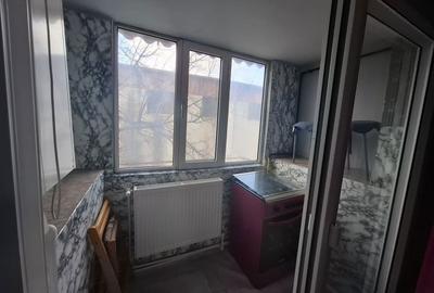 Garsonieră decomandată în Central - 2